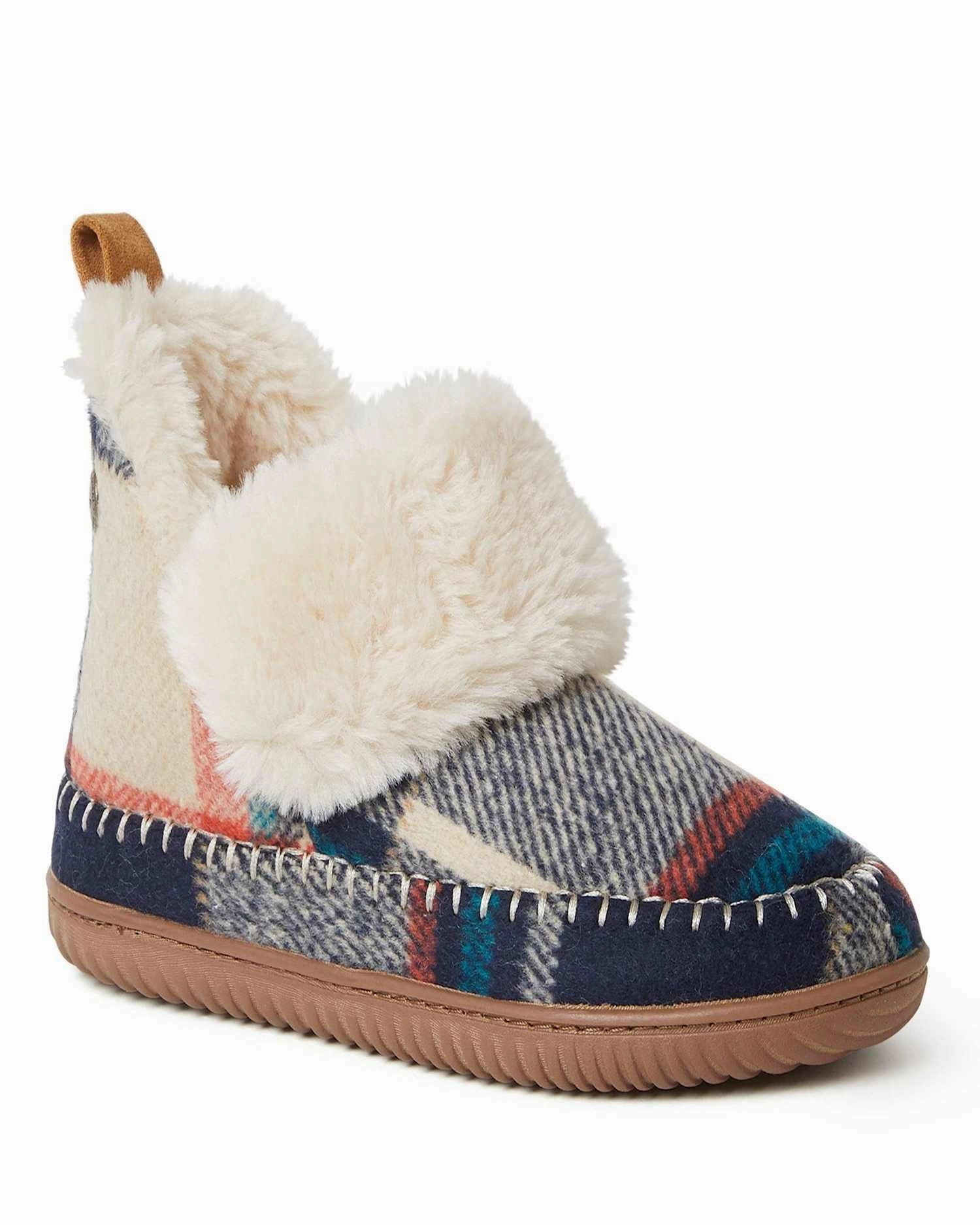 Quick Vibe Soft Slip Alpine by Dearfoams Women's Moritz Bootie House Slipper