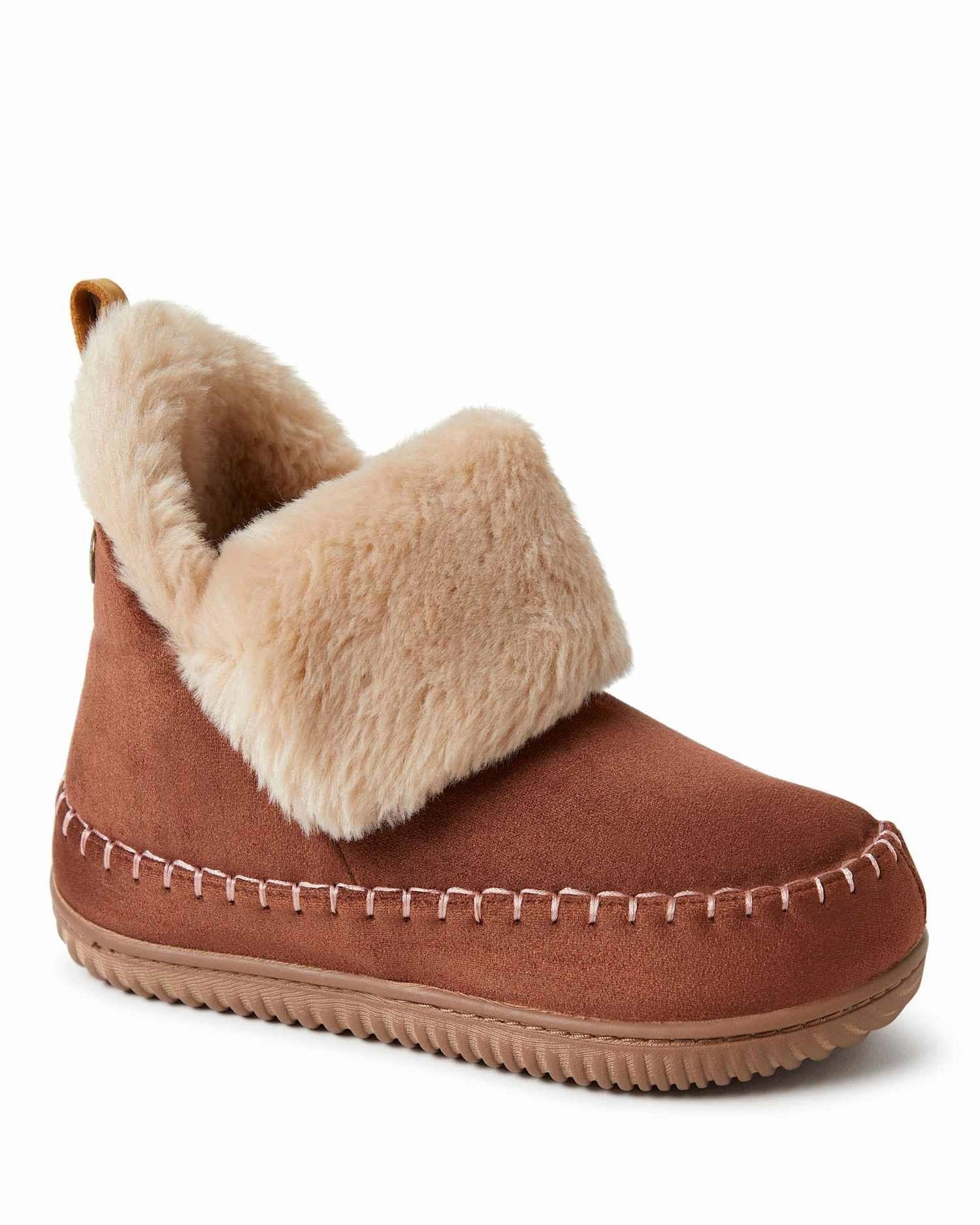 Relaxing Step Versatile Design Alpine by Dearfoams Women's Moritz Bootie House Slipper