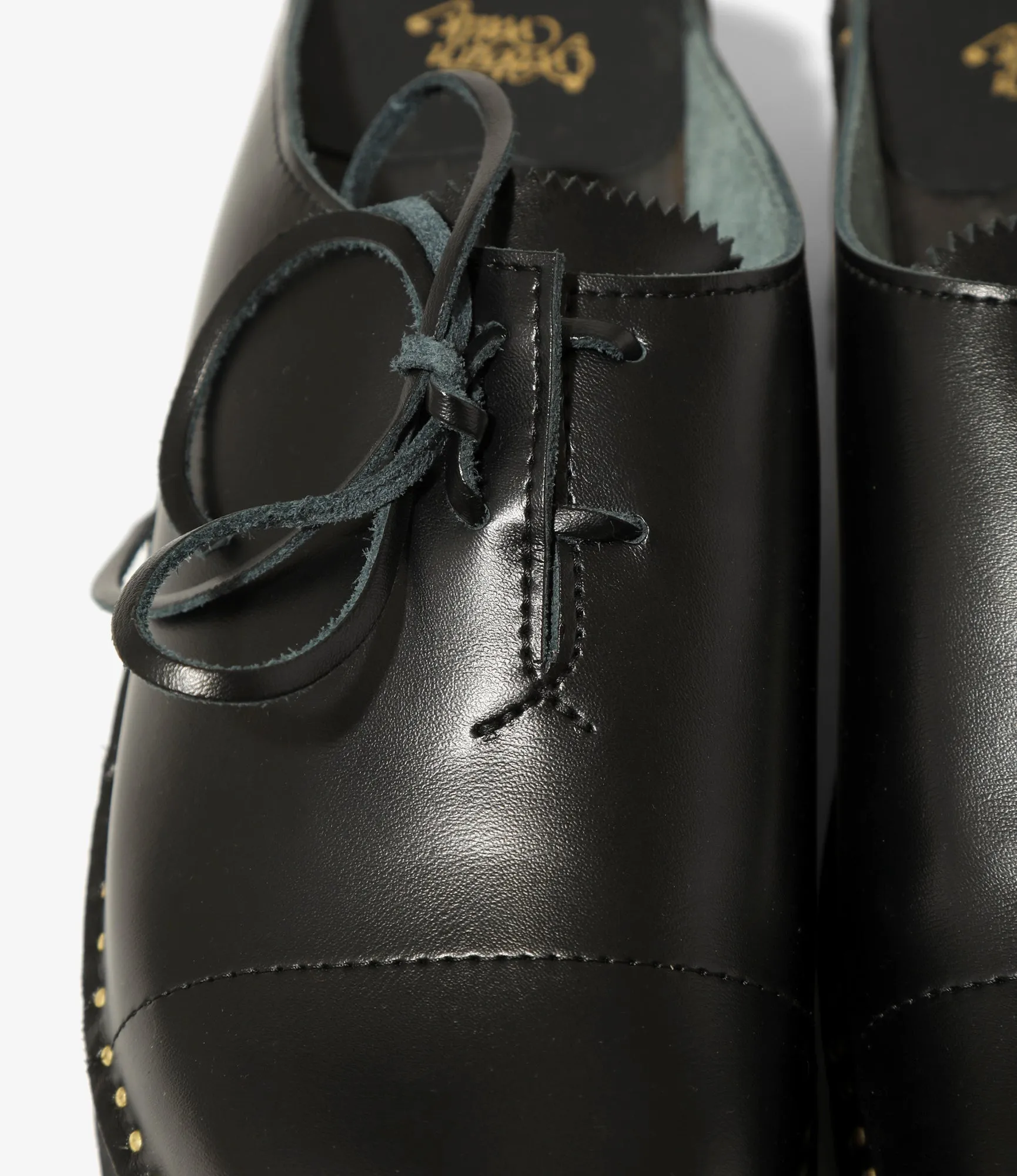 Water Resistant 'Alps' Centre Lace Clog ?C Black Leather