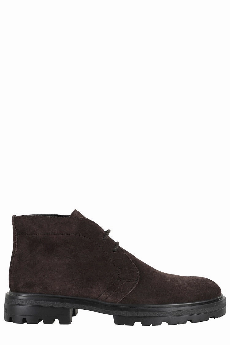 Brown Suede Ankle Boots With Toggled Tongue And Rubber Sole Seamless Fit Outdoor Mission