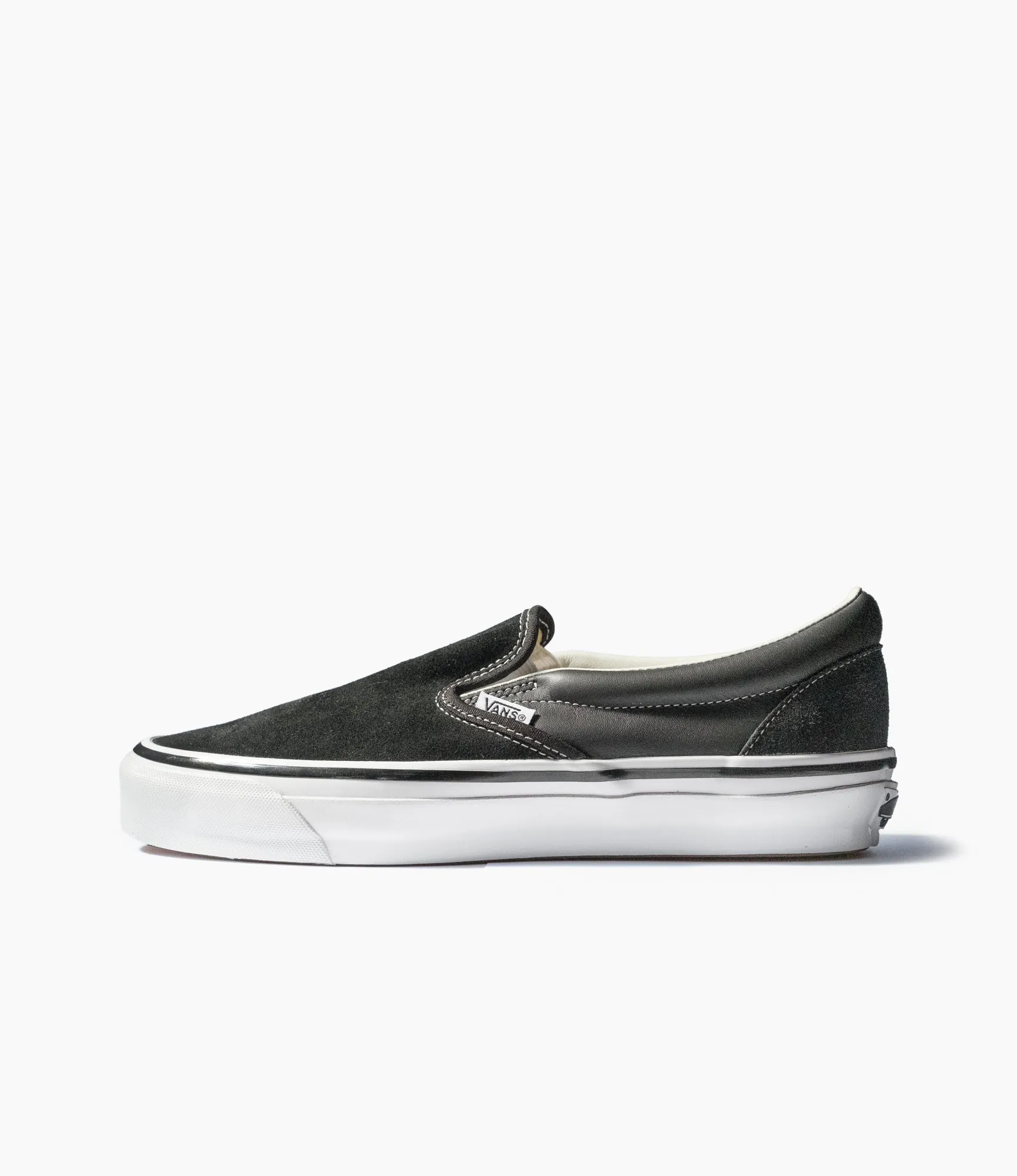 Mobility Boost Classic Slip-On 98 ?C?Black Leather/Suede Mix