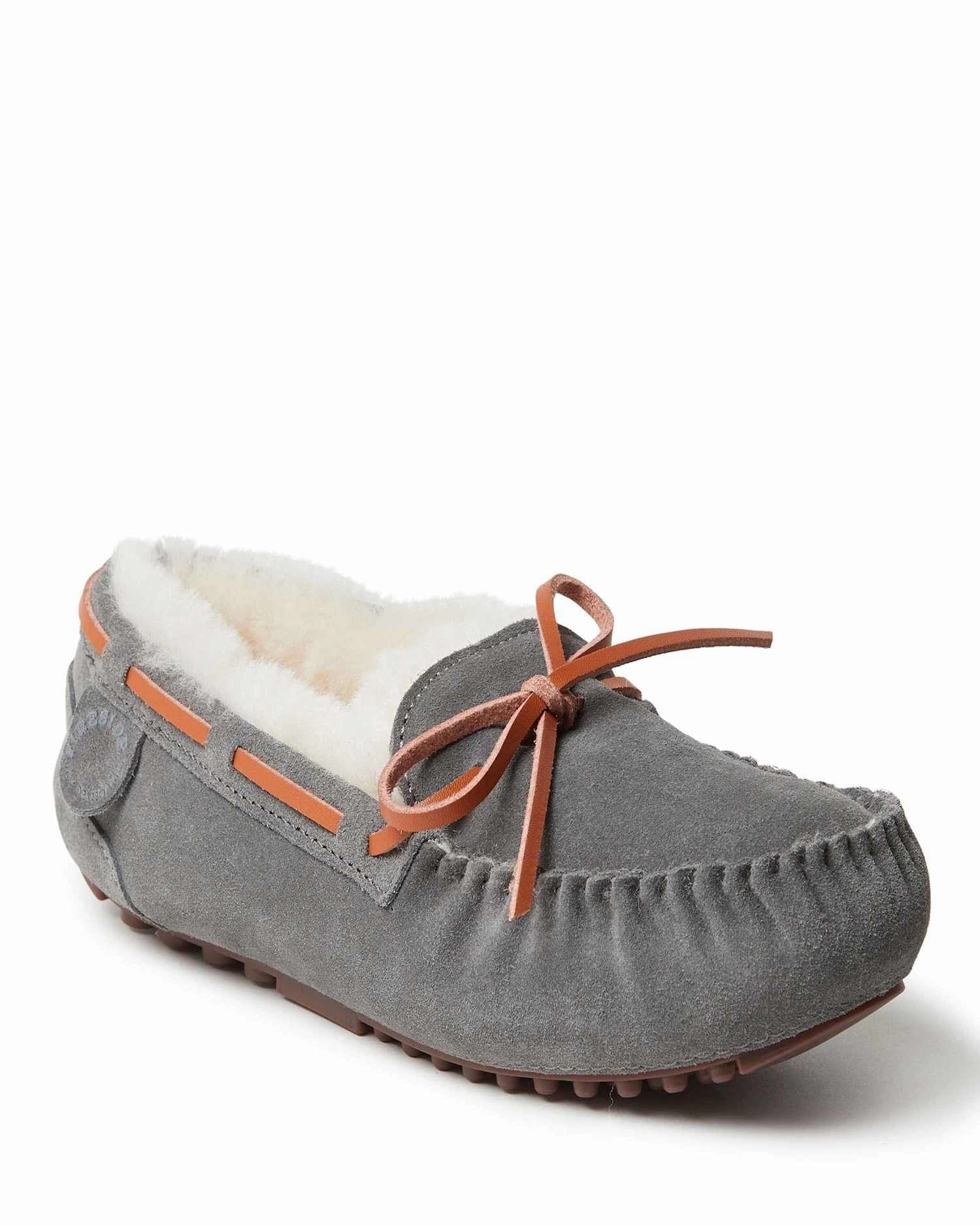 comfort shoes Lightweight Comfort Fireside By Dearfoams Women's Victoria Genuine Shearling Moccasin Slipper