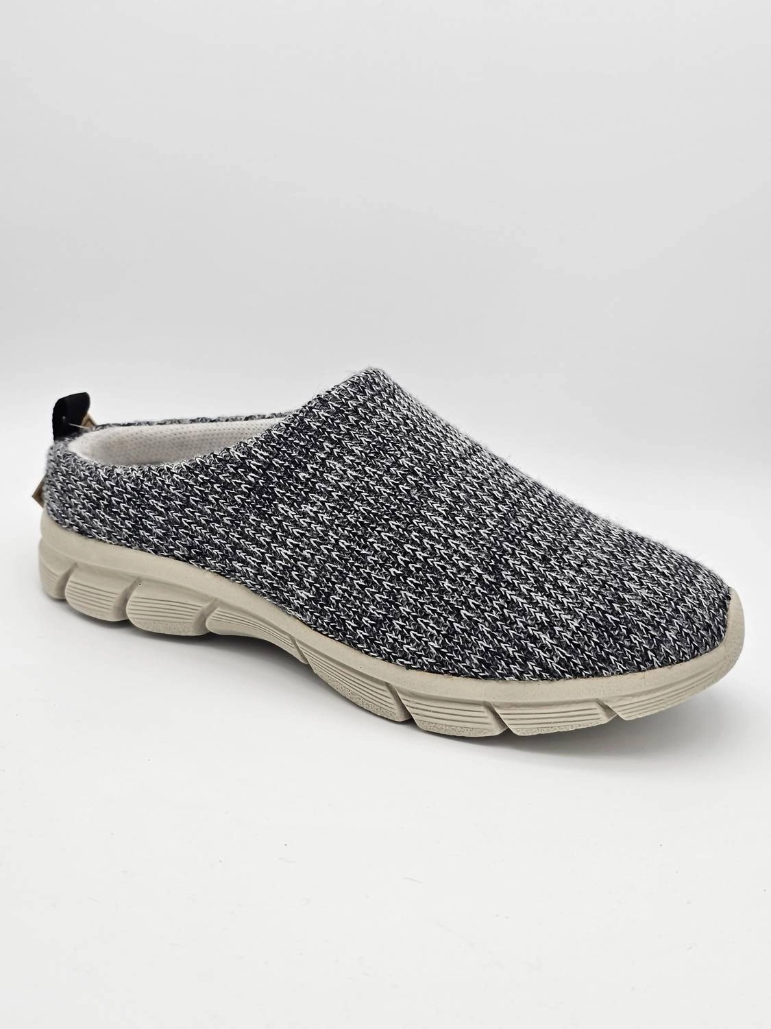 Efficient Use Women's Mudgee Wool All Terrain Slippers In Black