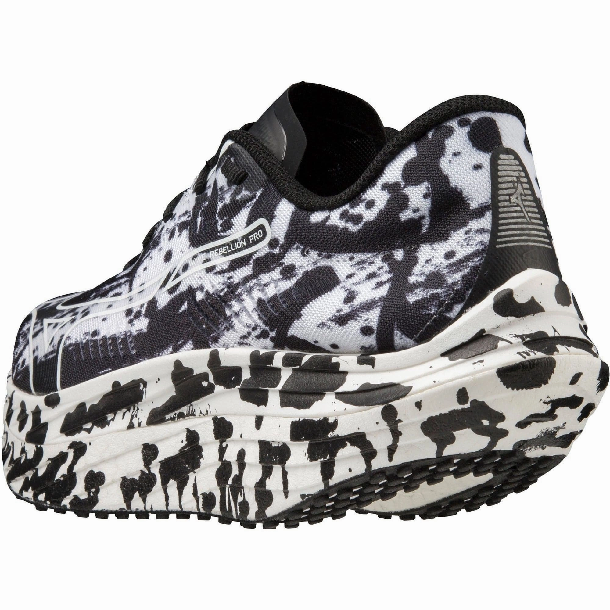 Mizuno Wave Rebellion Pro Running Shoes - Black running in oval tracks shoes