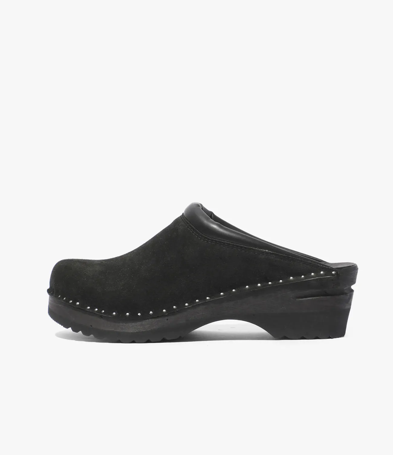 'Monet' Clog ?C Black Rough Out Non Restrictive Arch support