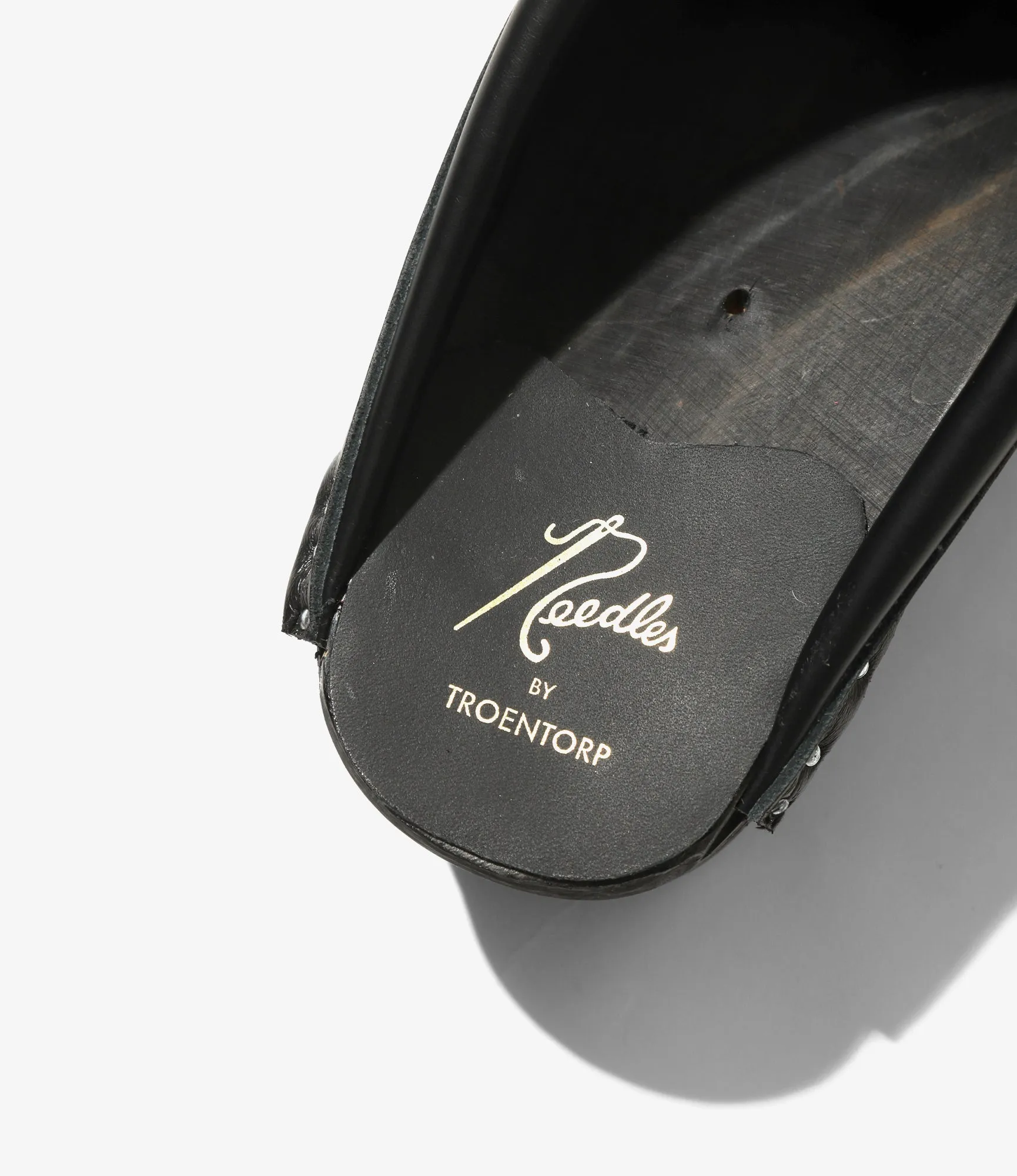 Ventilation Ports Weatherproof Twin Tassel 'Monet' Clog ?C?Black Leather