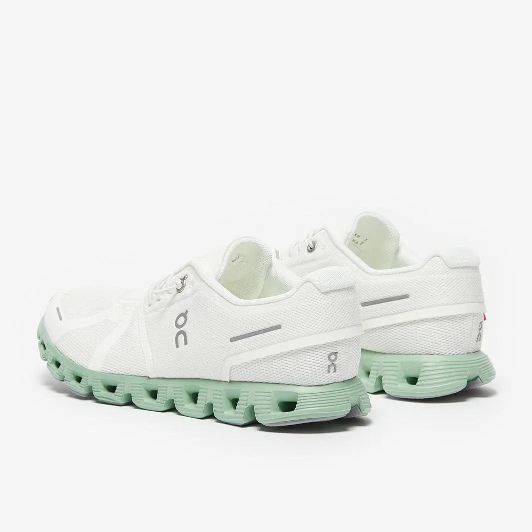 On Cloud 5 Ready Fit Comfortable Fit Shoes