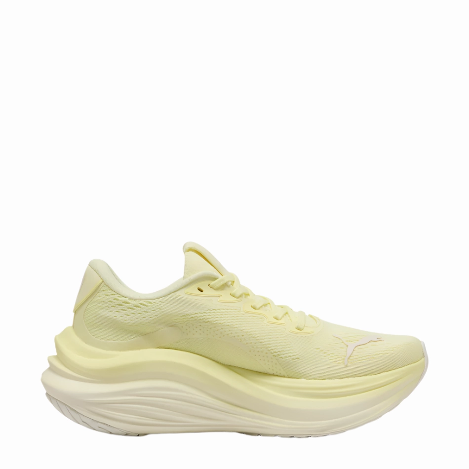 soft - ground shoes PUMA Women's MagMax NITRO Running Shoes in Gold Moon AW25