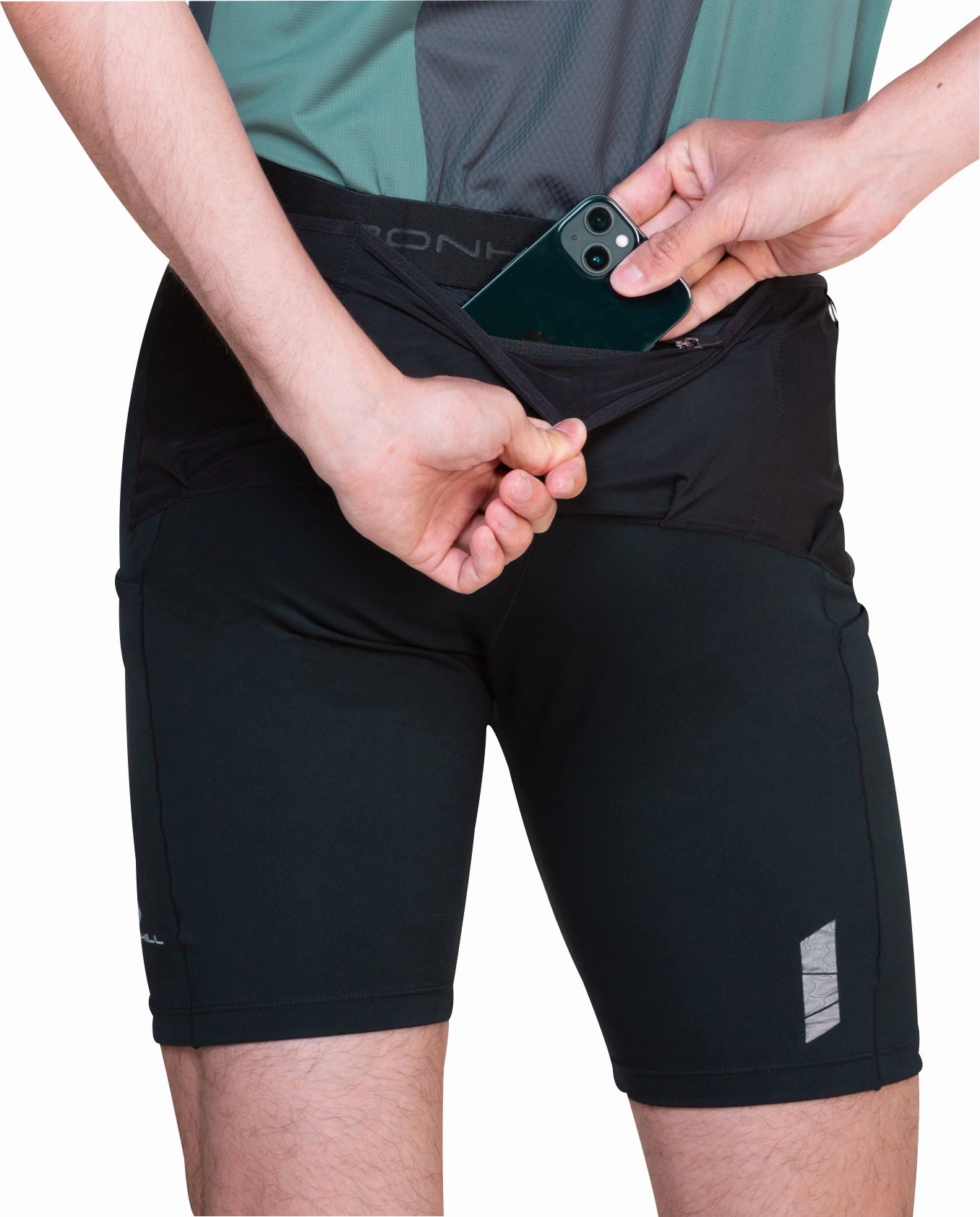 On The Go Ronhill Tech All Terrain 8 Inch Stretch Mens Short Running Tights - Black