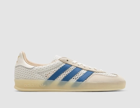 adidas Originals Gazelle Indoor Off White / Focus Blue - Warm Vanilla forefoot teenagers' style