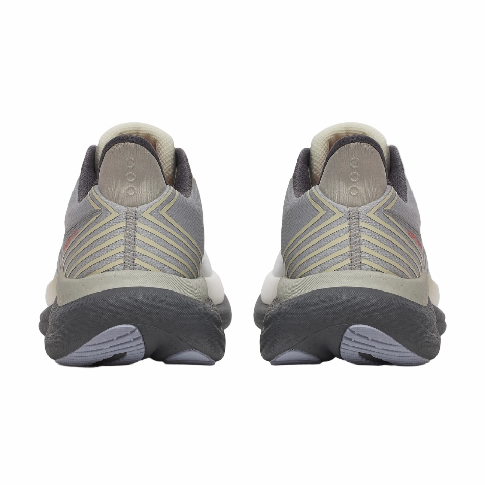 Air Channel Design fat burning Saucony Men's Triumph 23 Running Shoes in Grey/Shadow - Online Exclusive