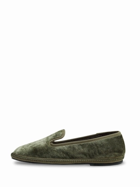 Velvety Green Low-Profile Slippers With Handcrafted Detailing Comfort Slip-On Sandals