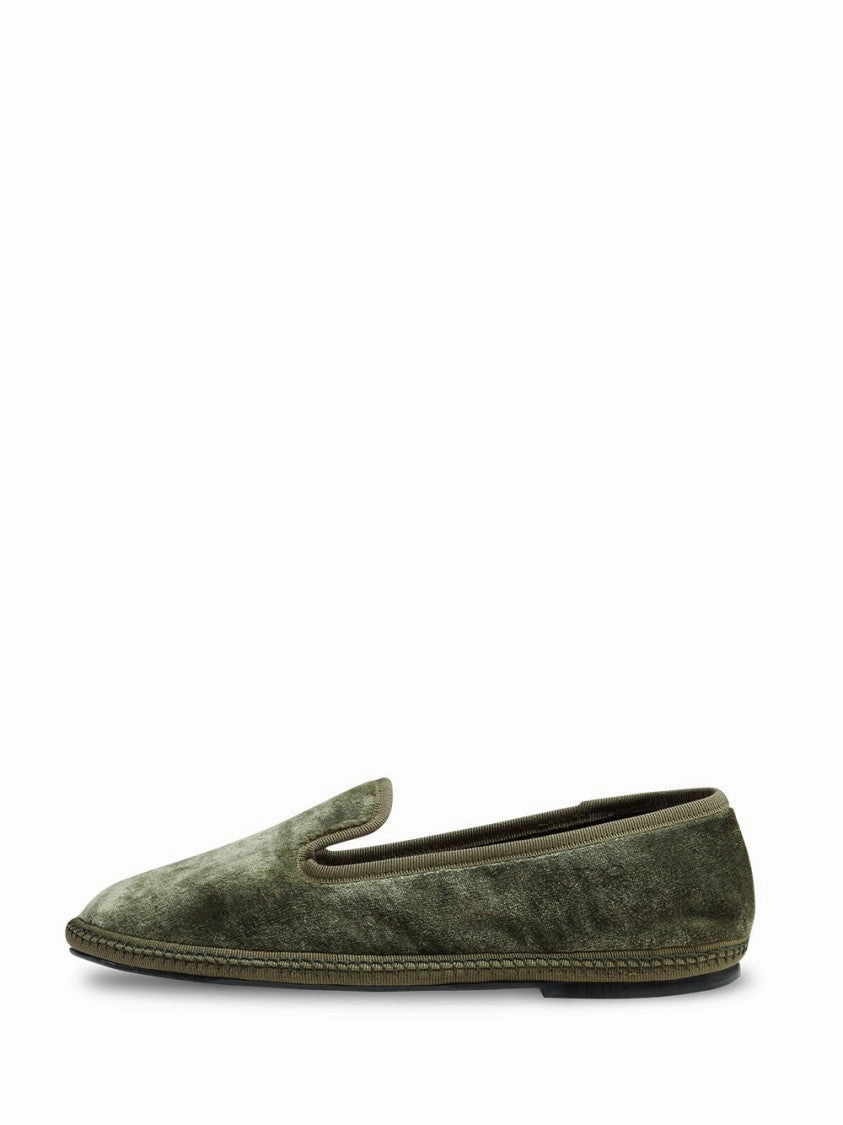 Reinforced Toe Guard Velvety Green Low-Profile Slippers With Handcrafted Detailing