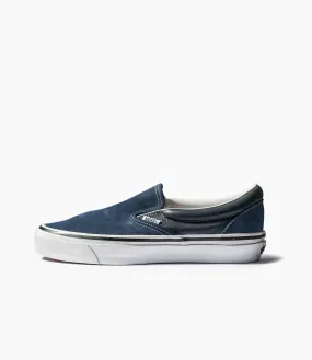 Classic Slip-On 98 ?C?Navy Leather/Suede Mix Performance Use Collar design minimizes pressure around the ankle